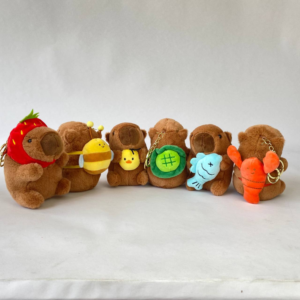 Llavero peluche capibara premium