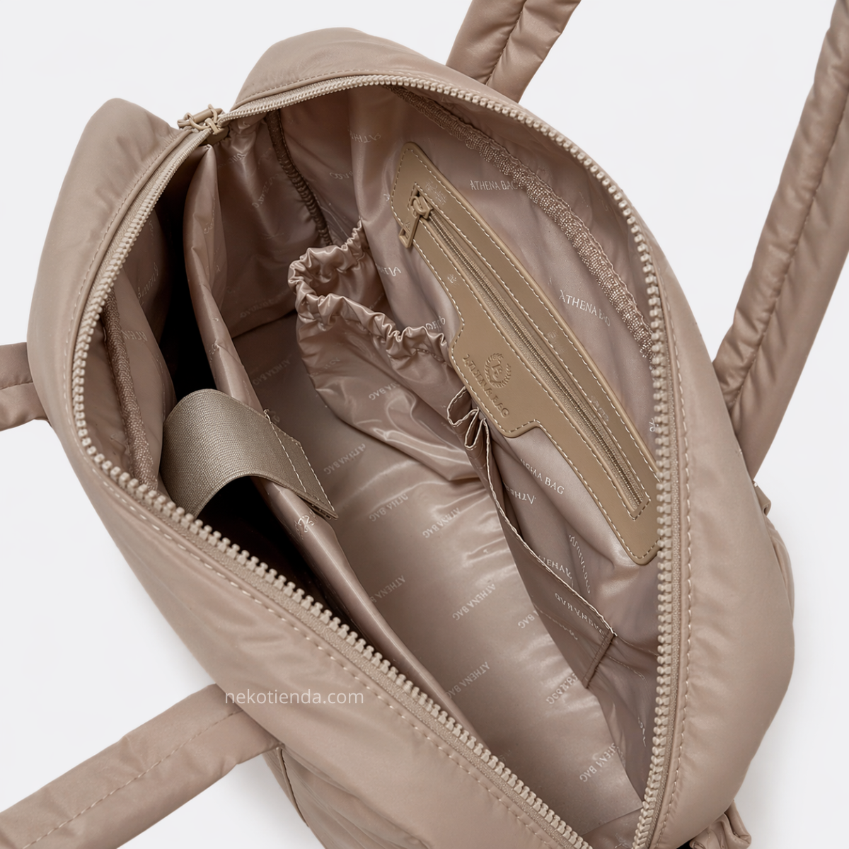 Bolso puffer con neceser