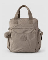 Bolso mochila 3 en 1 de tela nylon con textura de tela mojada, estructurada. Con espacio para laptop de 15.6" 