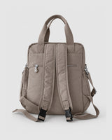 Bolso mochila 3 en 1 de tela nylon con textura de tela mojada, estructurada. Con espacio para laptop de 15.6" 