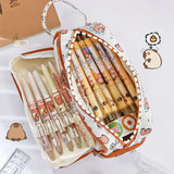 Cartuchera 2 niveles de gran capacidad con diseño capibara