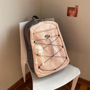 Mochila Fashion Urbana Impermeable con Llavero Pompón y Compartimento para Laptop