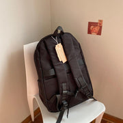 Mochila Fashion Urbana Impermeable con Llavero Pompón y Compartimento para Laptop